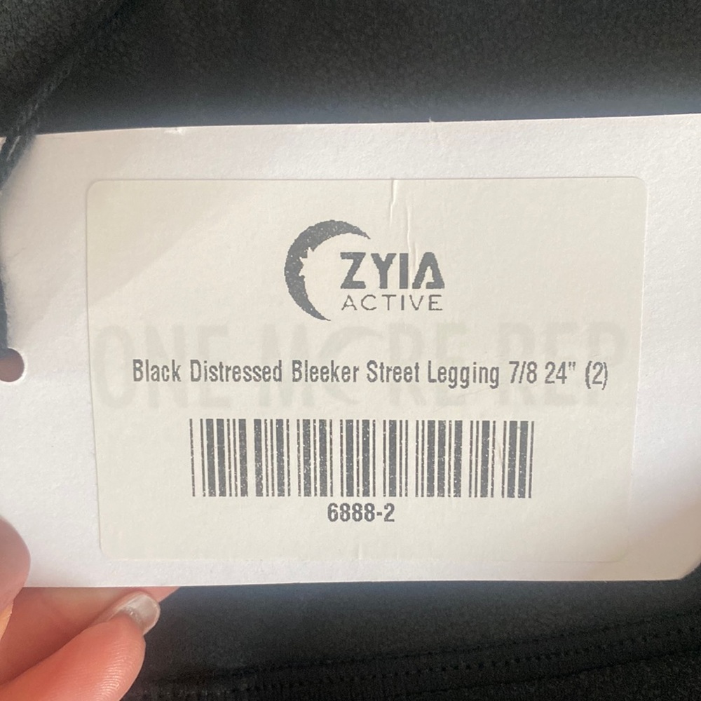 Black distressed bleaker street legging size 2